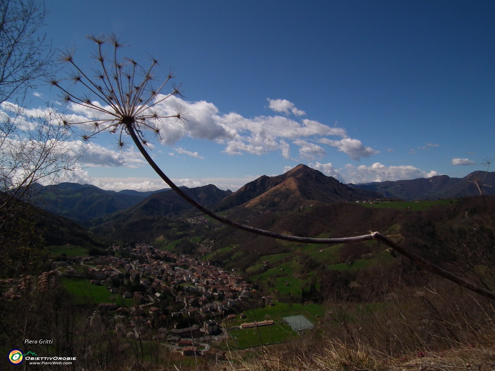 51 ancora bella vista su Serina e Monte Gioco....JPG